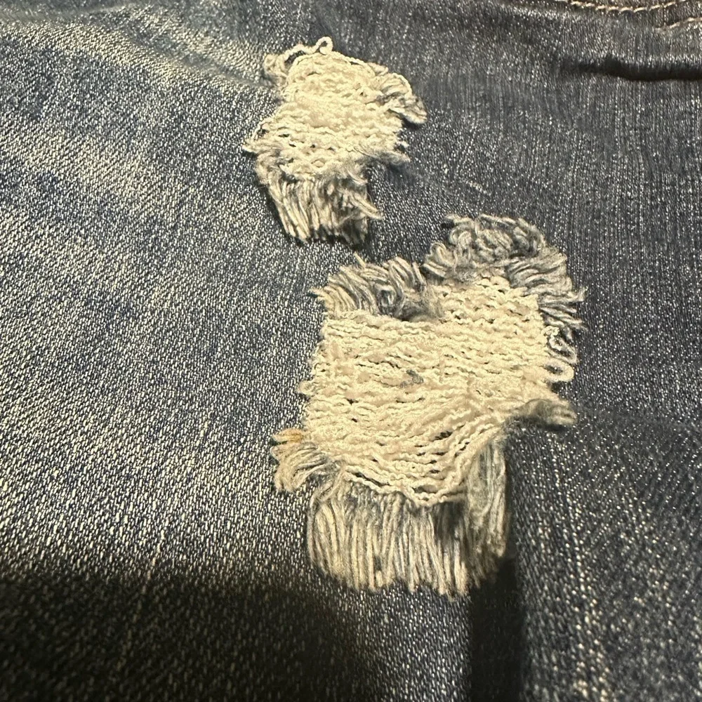 Woman’s shorts - Picture 4 of 5